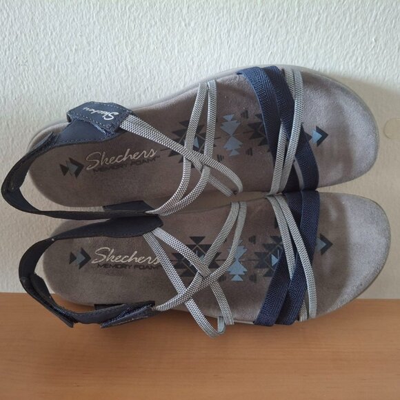 Skechers Women's Memory Foam Sandals - Size 8 - Black-Gray Straps - Picture 4 of 6